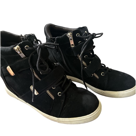 Black foam wedge sneaker size 8 - Picture 1 of 6